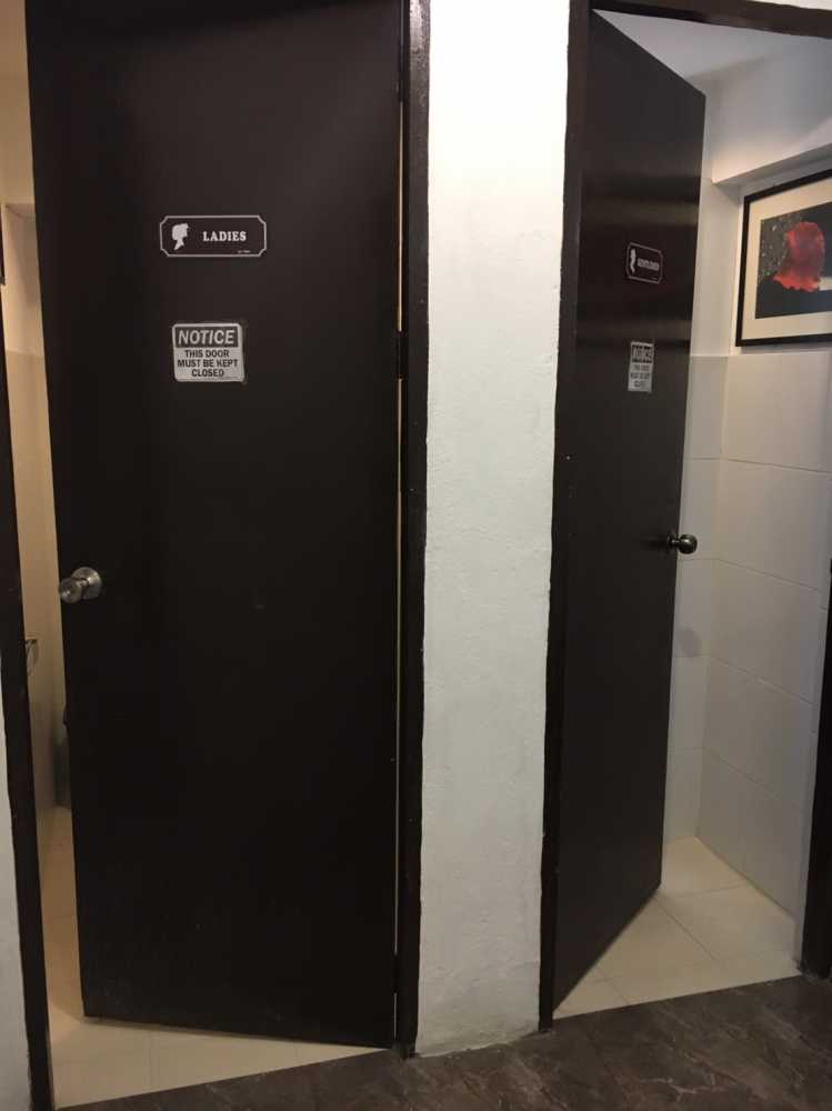 教學區廁所
